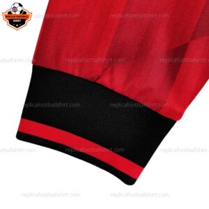 Manchester-United-Home-Long-Sleeve-Retro-96-97-5-hand