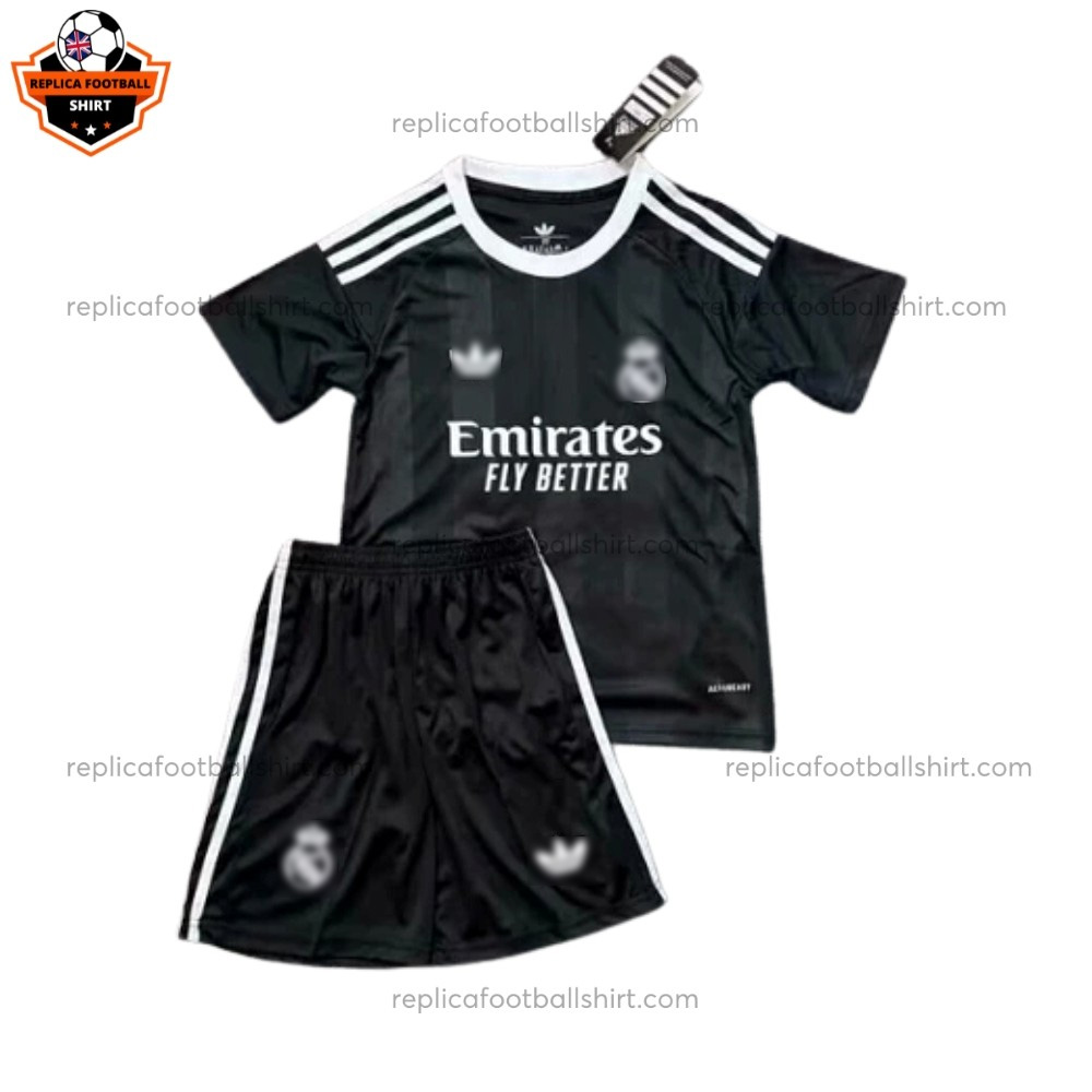 Real Madrid Black Goalkeeper Kid Replica Football Kit 2025/26 - Front View