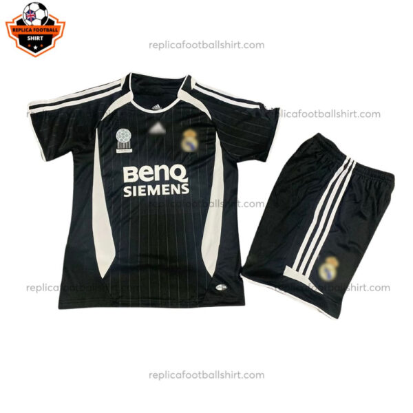 Retro Real Madrid Away Kid Replica Football Kit 2006/07 - Front View