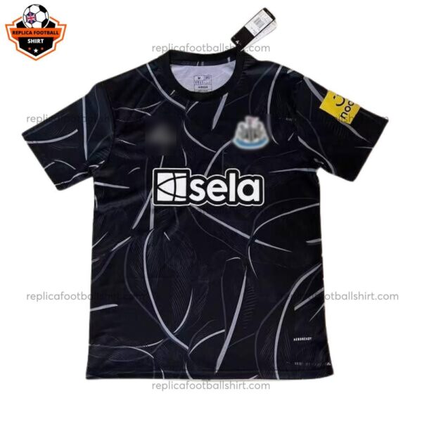 Newcastle Training Men Replica Football Shirt 2024/25 - Fan Version - Front View