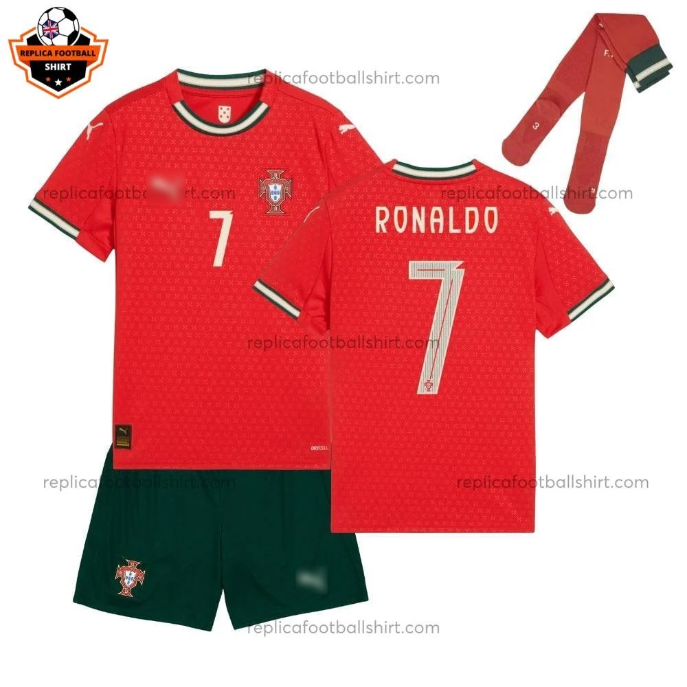 Portugal Home For Men and Kid Replica Football Kit 2025/26 RONALDO 7 - Front view - Blur